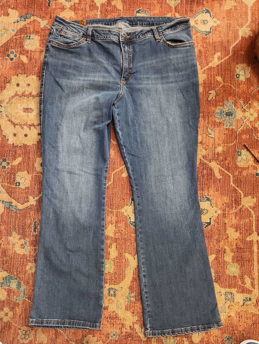 Aura From Women’s Wranglers Blue Denim Jeans - Classic Straight Fit